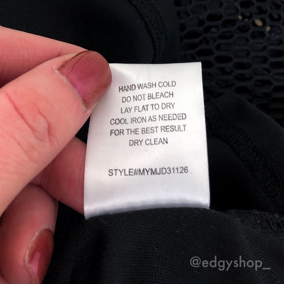 Romeo + Juliet Couture | Mesh Fit & Flare Dress - Picture 6 of 8